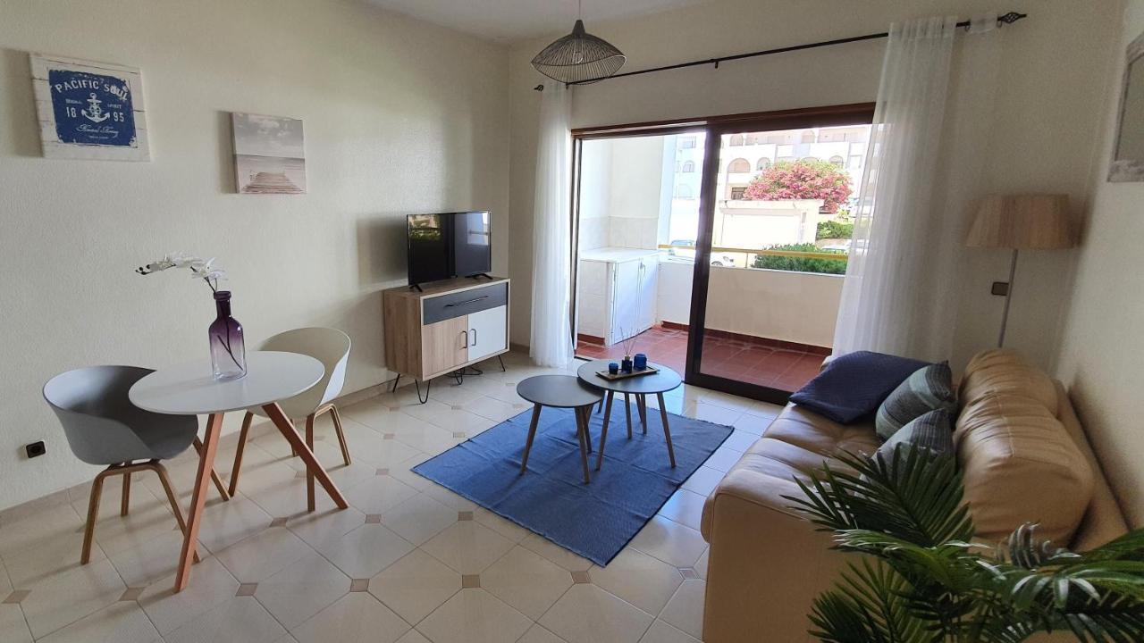 Casa Angela, 180M From The Beach بورش المظهر الخارجي الصورة