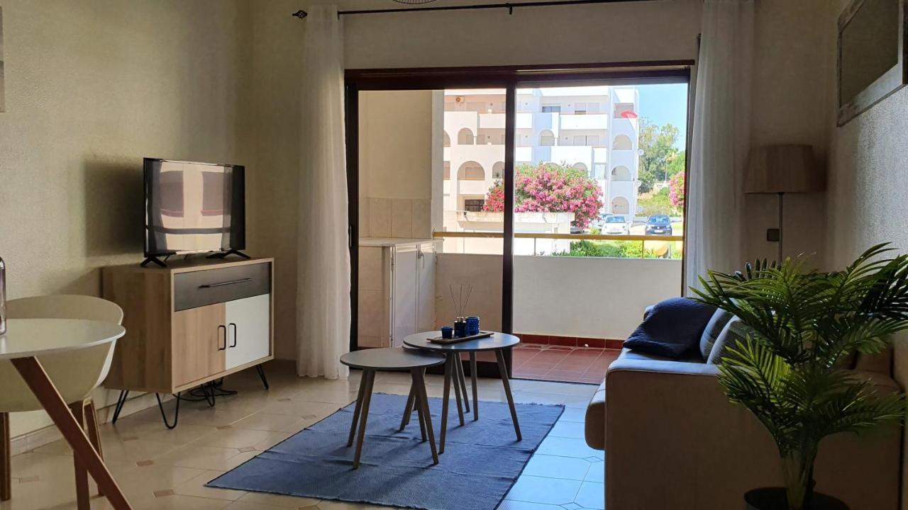 Casa Angela, 180M From The Beach بورش المظهر الخارجي الصورة